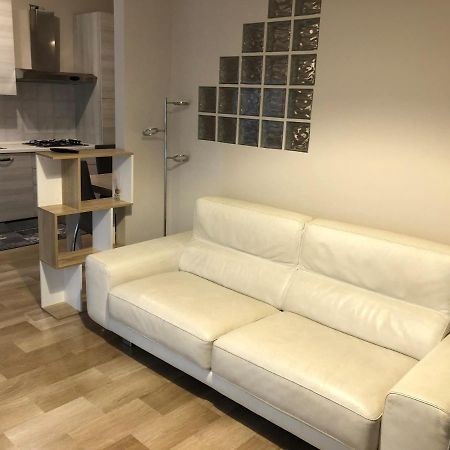 Cini Infinity House Apartment ชินิเซลโลบาลซาโม ภายนอก รูปภาพ