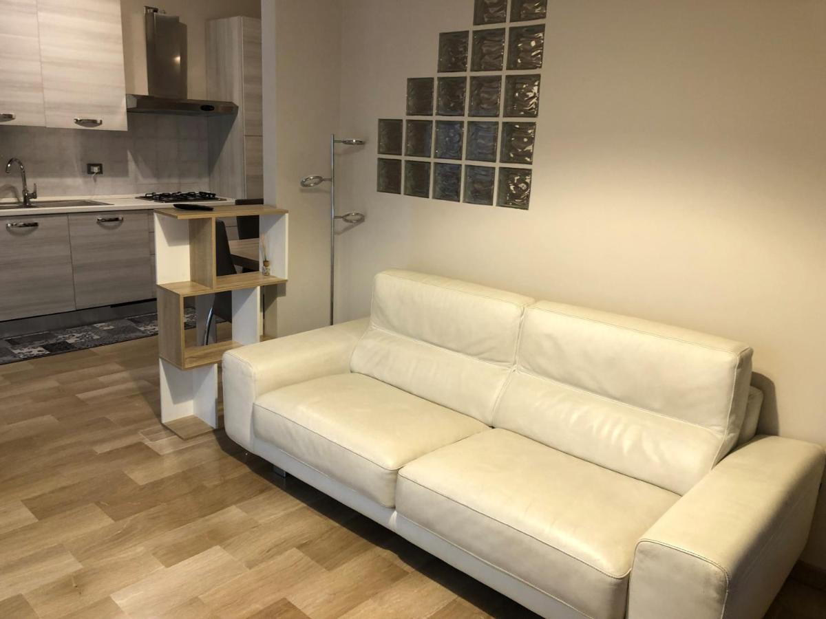 Cini Infinity House Apartment ชินิเซลโลบาลซาโม ภายนอก รูปภาพ